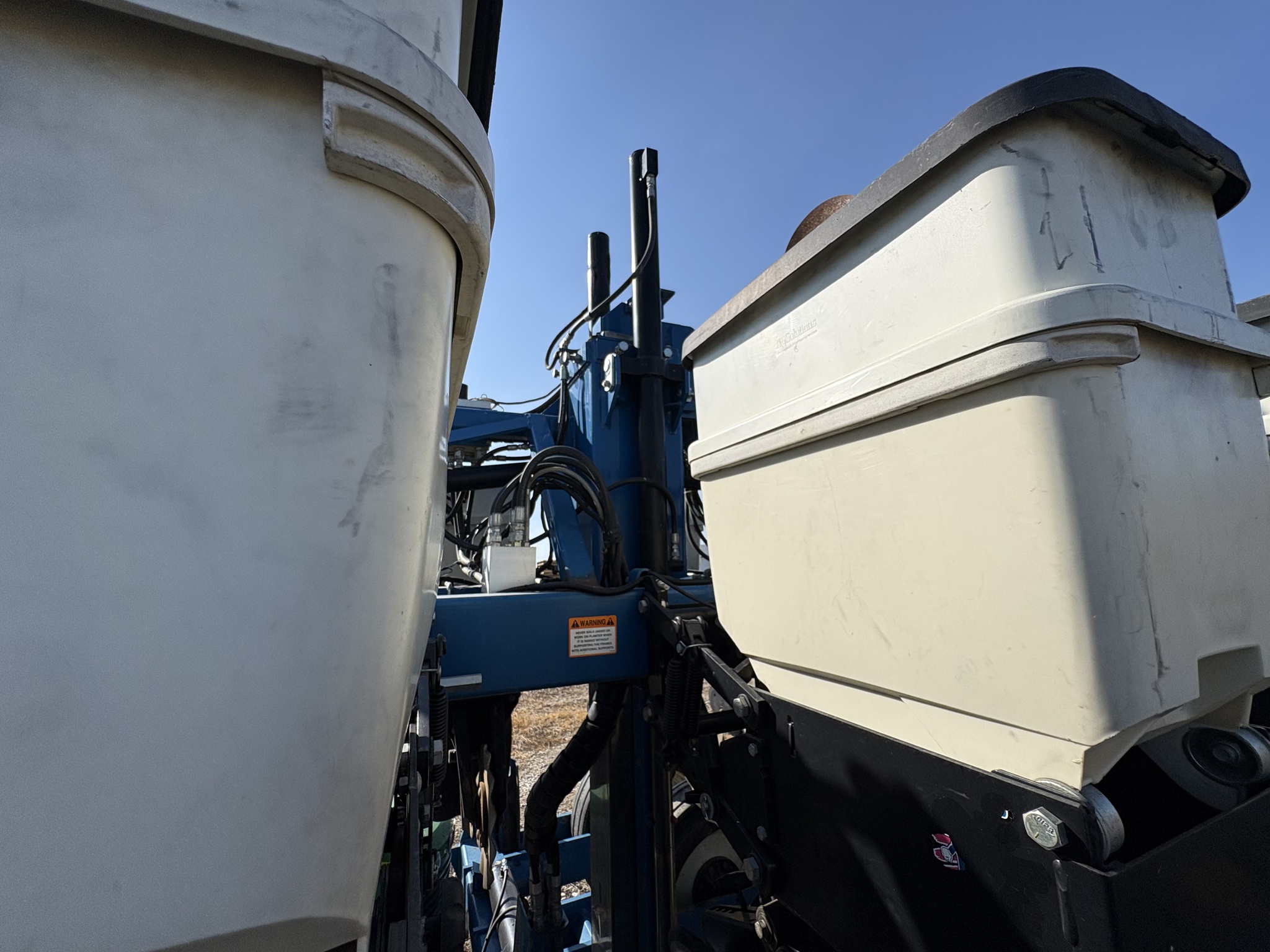  2010 Kinze 3600 at Heritage Tractor in Brimfield, IL