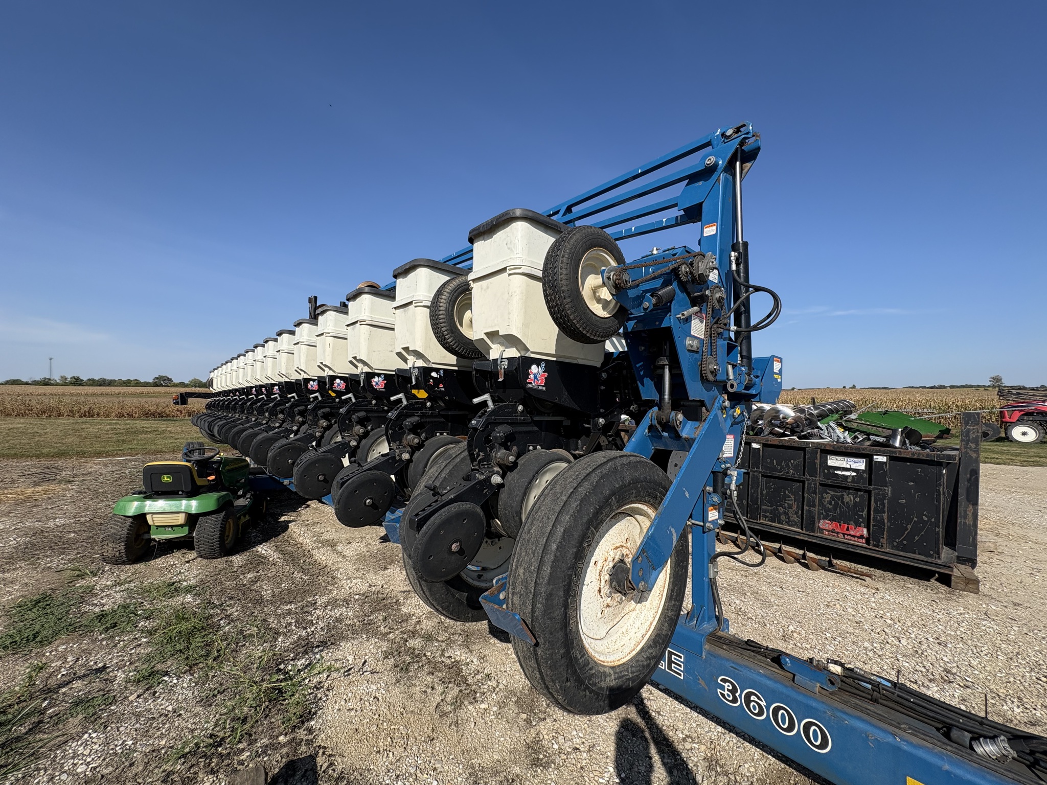  2010 Kinze 3600 at Heritage Tractor in Brimfield, IL