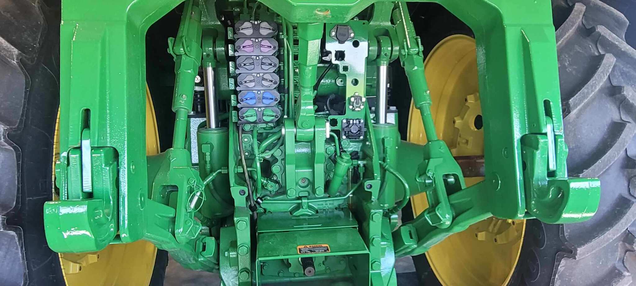2024 John Deere 8R 370 Image 8