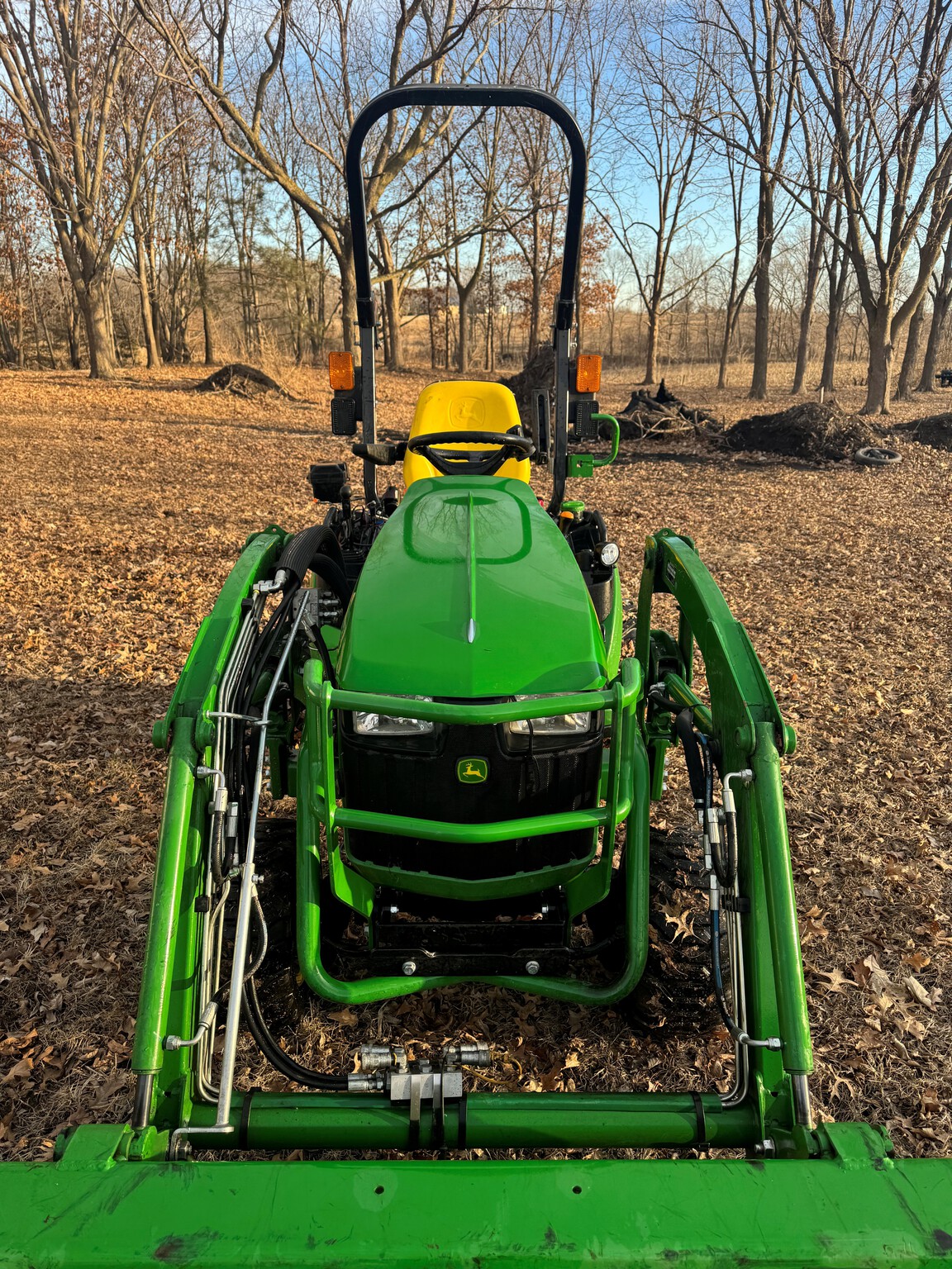 2020 John Deere 1025R Image 2
