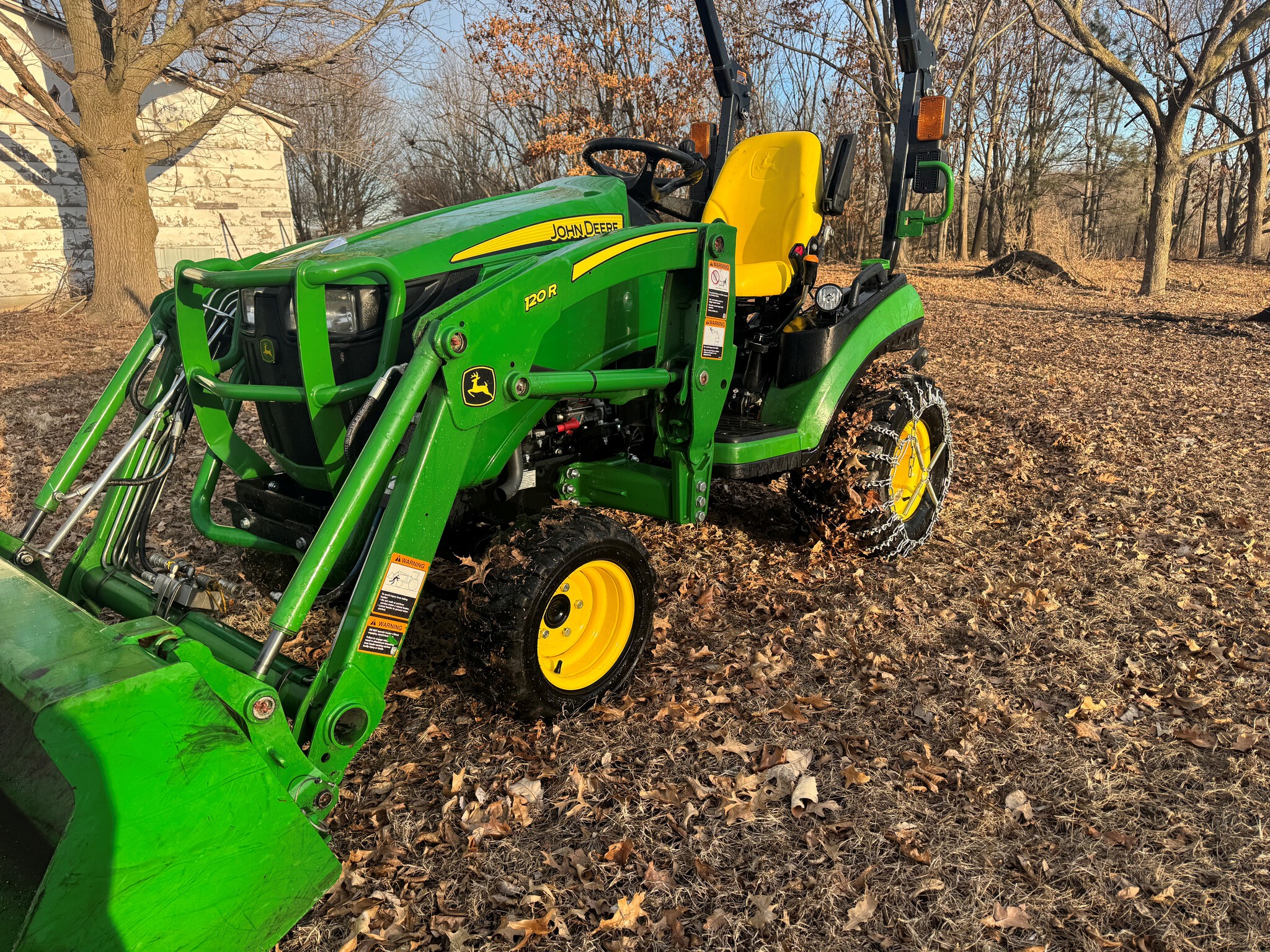 2020 John Deere 1025R Image 3
