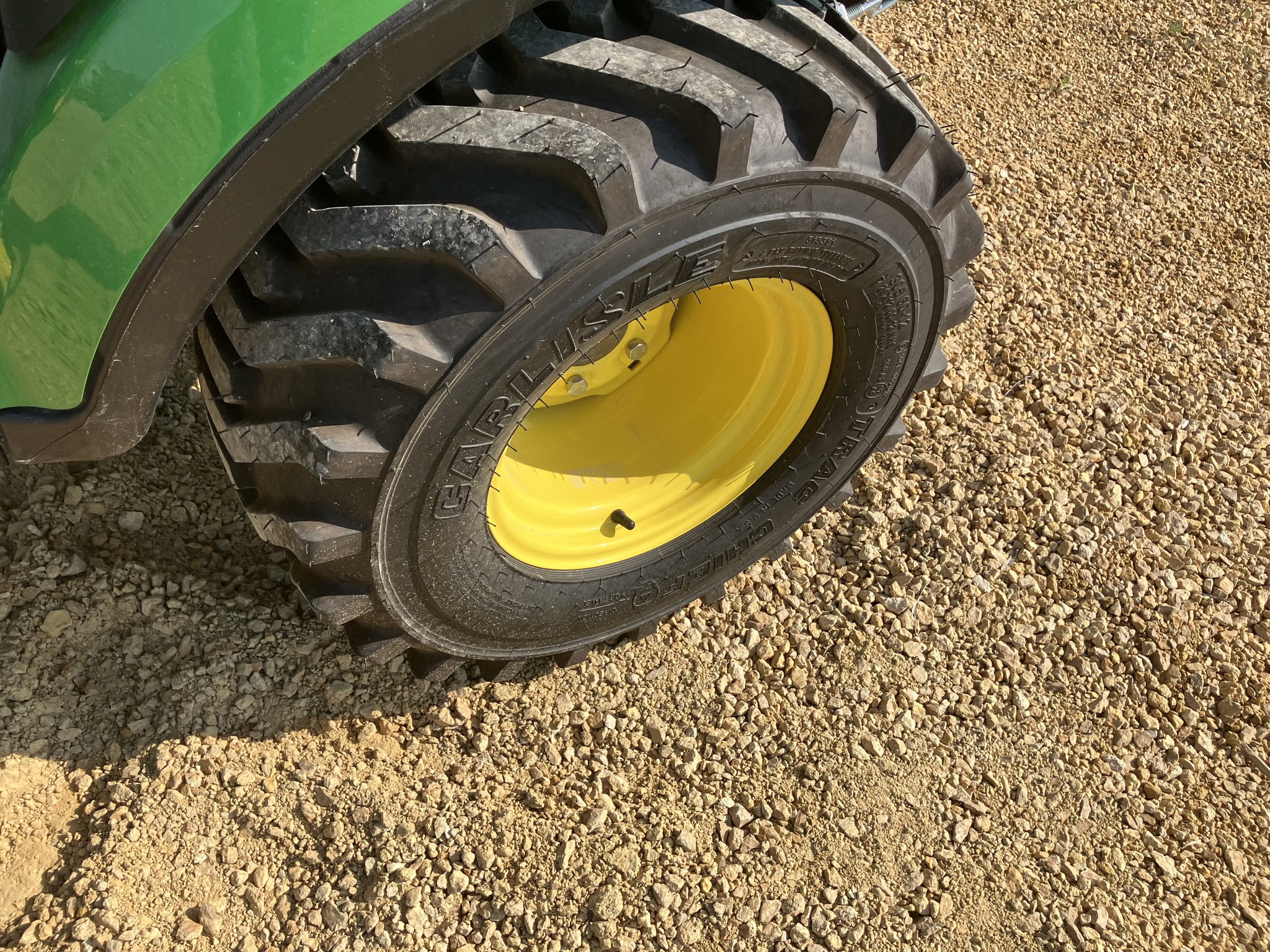 2023 John Deere 1025R Image 10