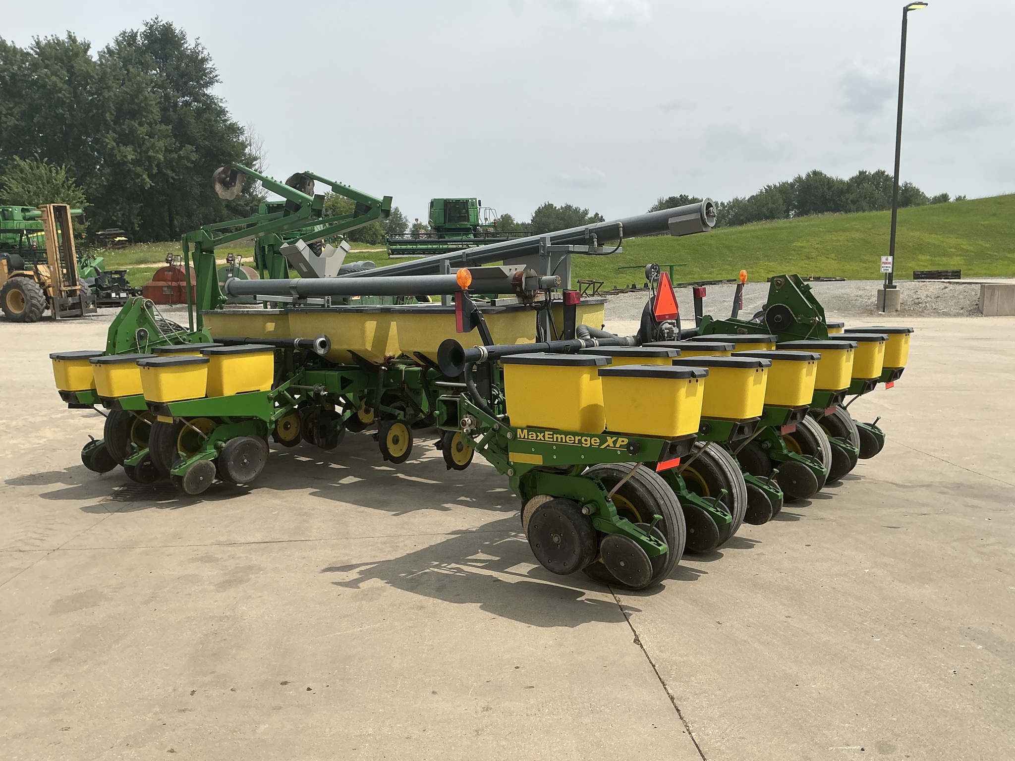 2009 John Deere 1770 Image 5