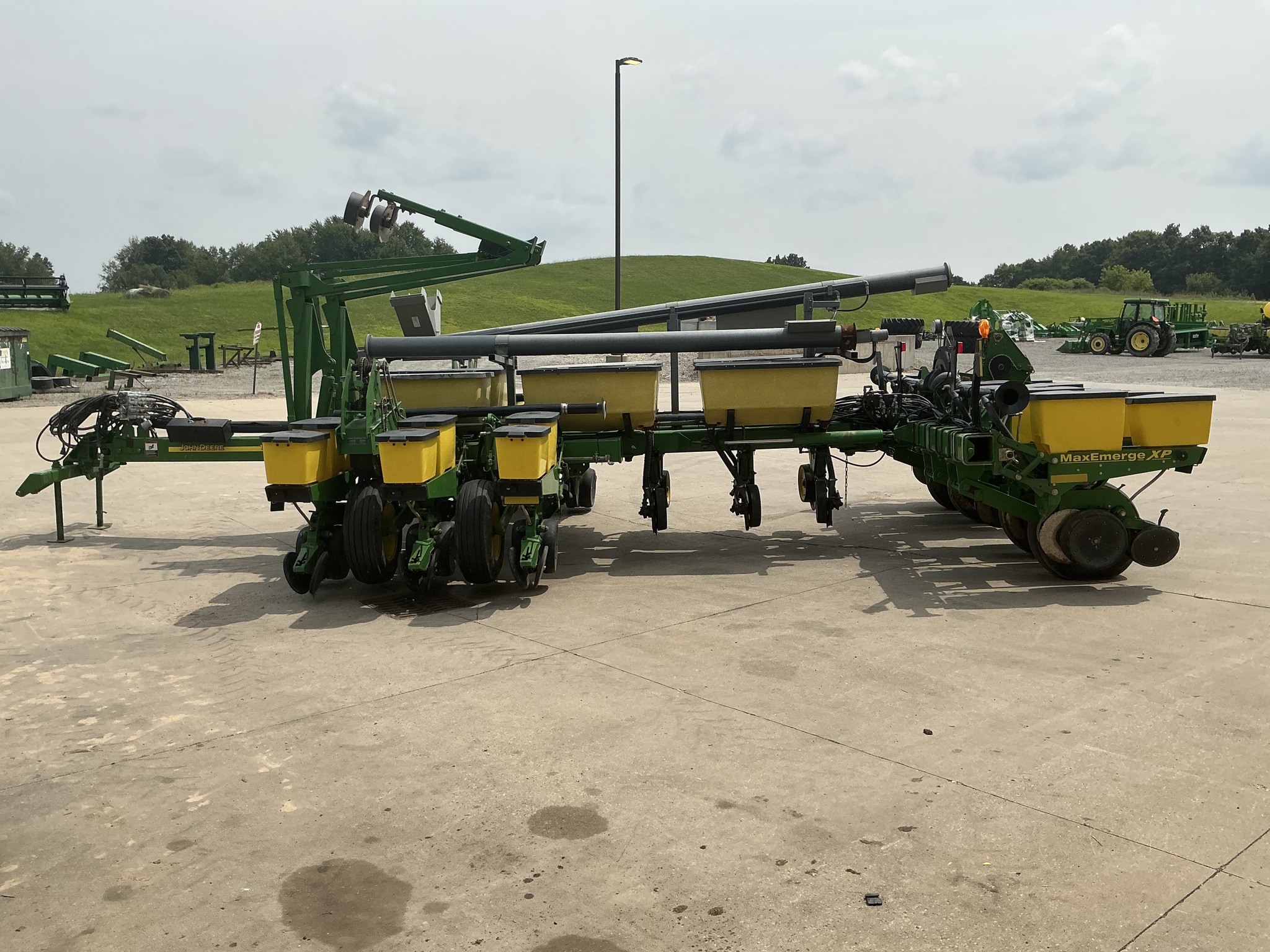 2009 John Deere 1770 Image 4