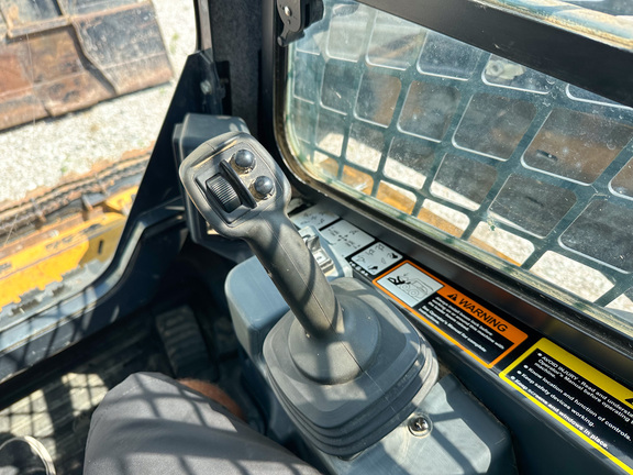 2019 John-Deere 333G