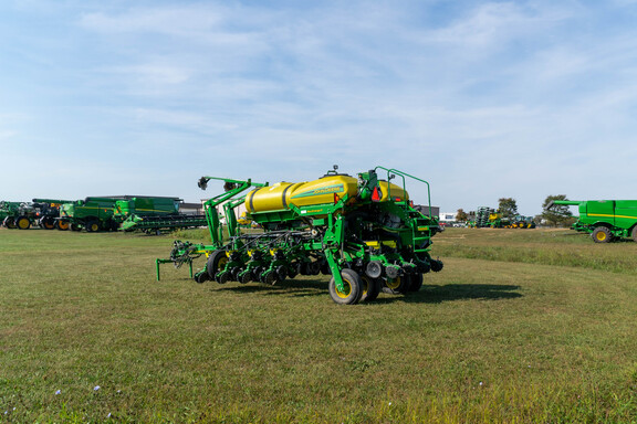 Used 2017 John Deere 1775NT Planters: Drawn at Koenig Equipment in Anna, OH - Photo2