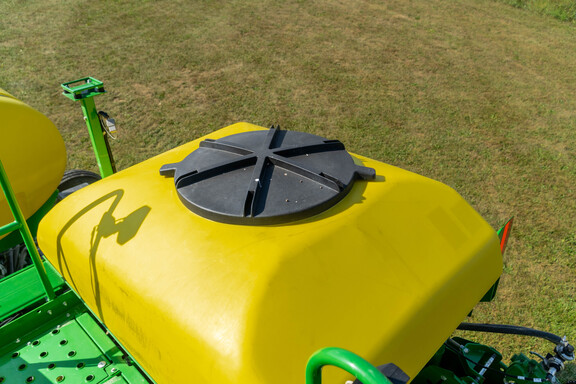 Used 2017 John Deere 1775NT Planters: Drawn at Koenig Equipment in Anna, OH - Photo15