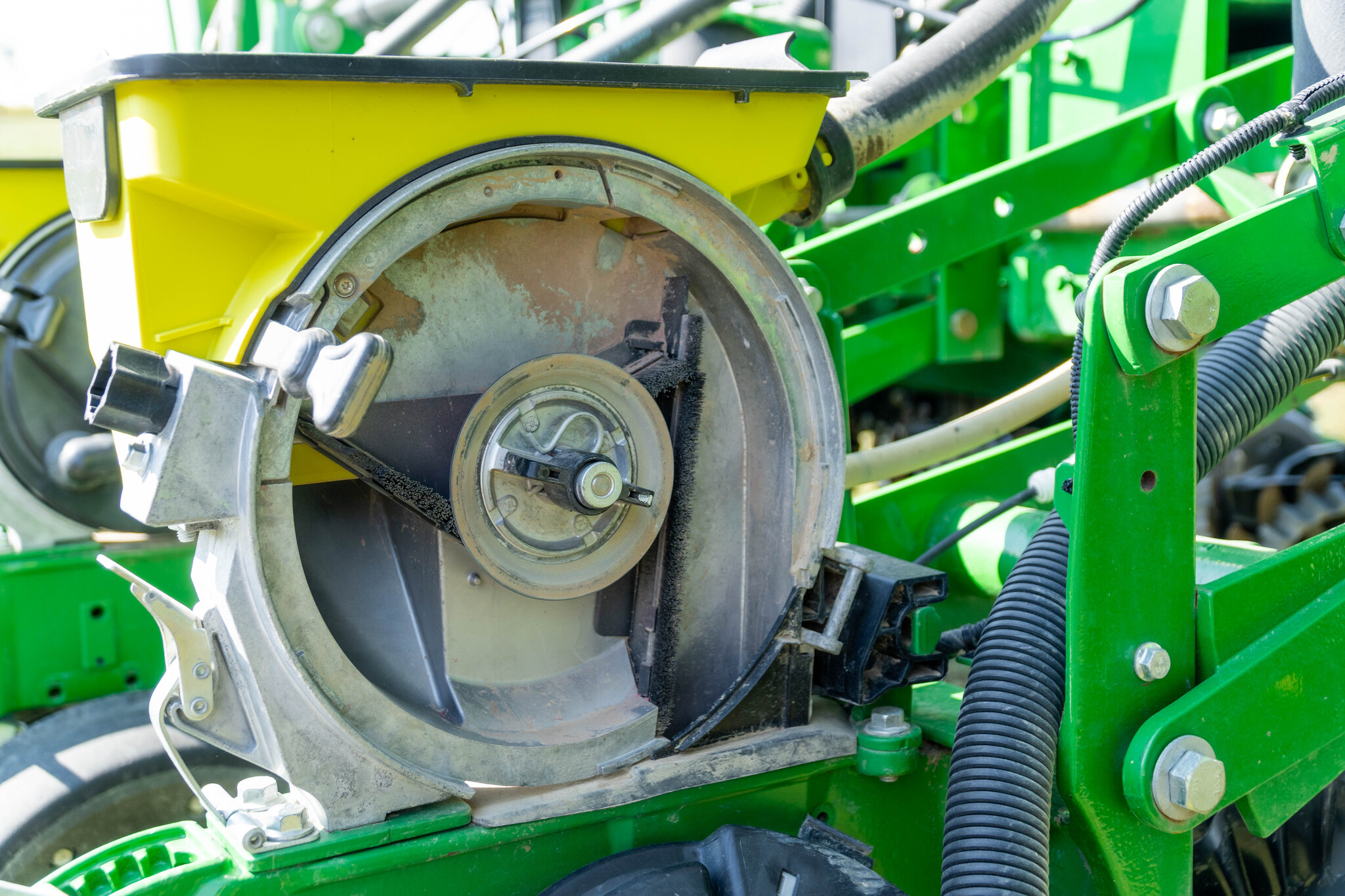 Used 2017 John Deere 1775NT Planters: Drawn at Koenig Equipment in Anna, OH - PhotoXL19