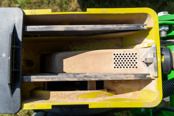 Used 2017 John Deere 1775NT Planters: Drawn at Koenig Equipment in Anna, OH - Photo20