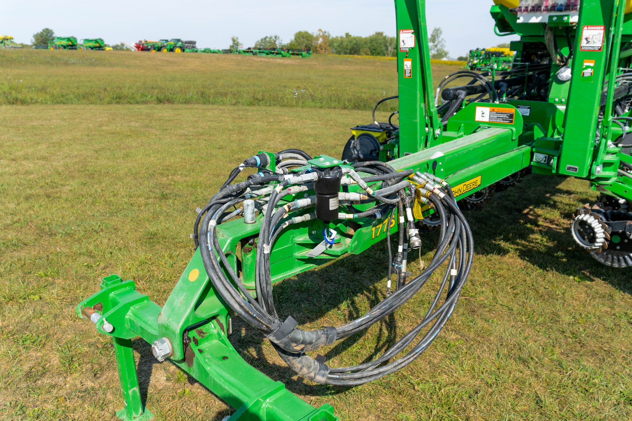 Used 2017 John Deere 1775NT Planters: Drawn at Koenig Equipment in Anna, OH - PhotoXL22