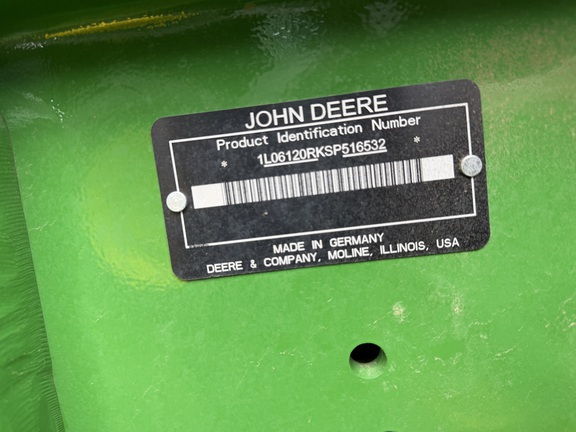 2025 John Deere 6R 120 - Photo32