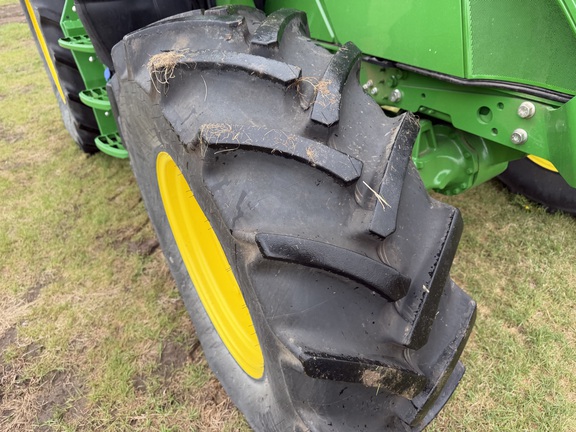 2025 John Deere 6R 120 - Photo12