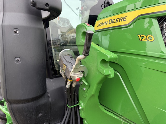 2025 John Deere 6R 120 - Photo18