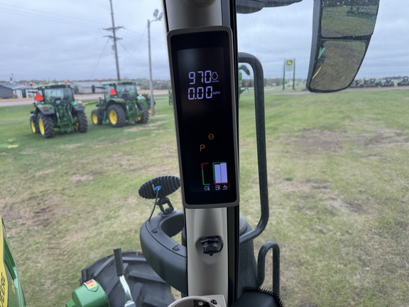 2025 John Deere 6R 120 - Photo29