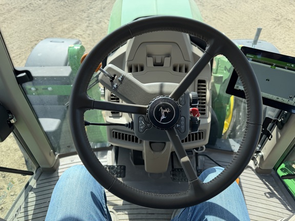 2025 John Deere 6M 155 - Photo32