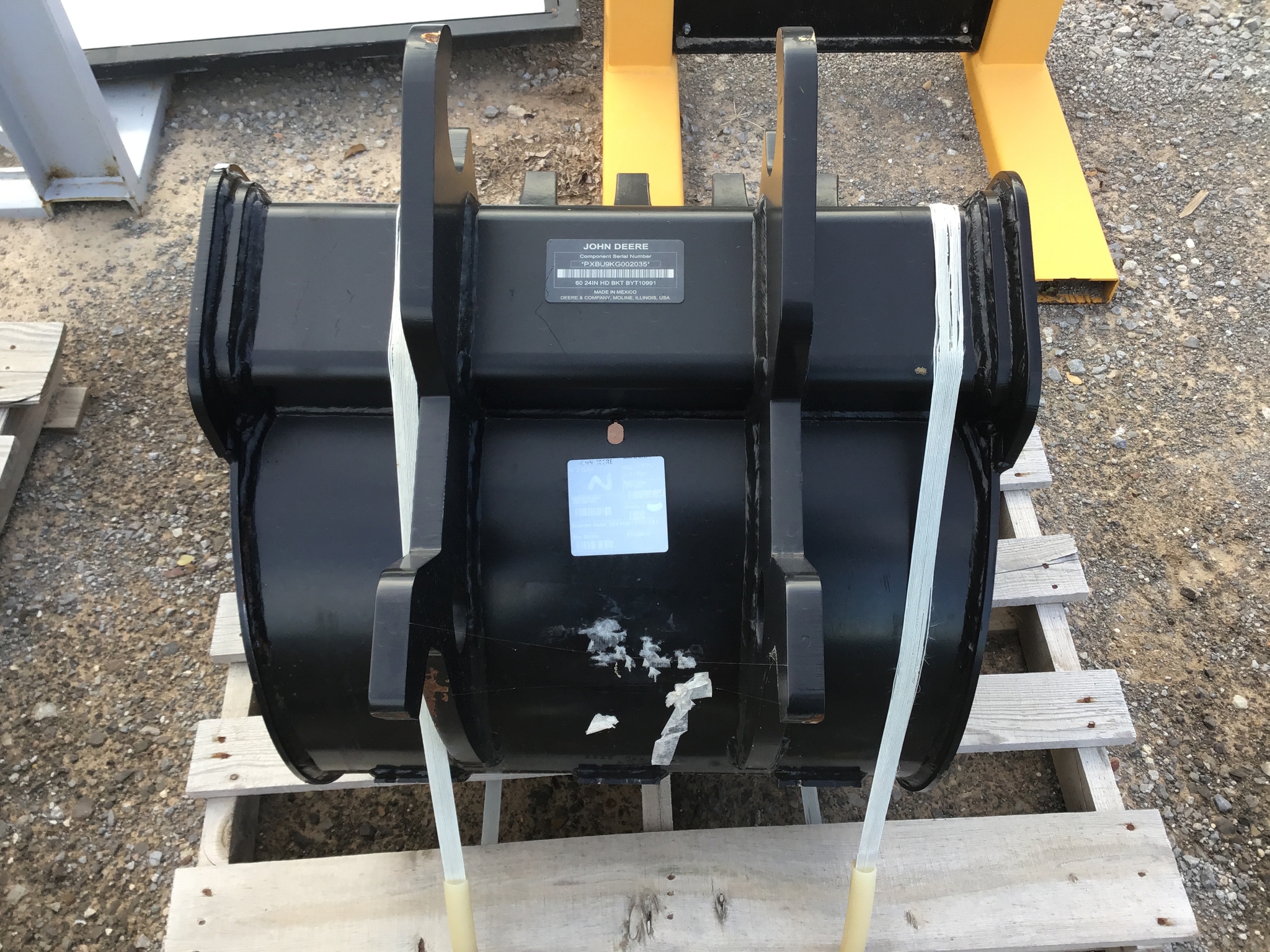 2024 John Deere BYT10991 24
