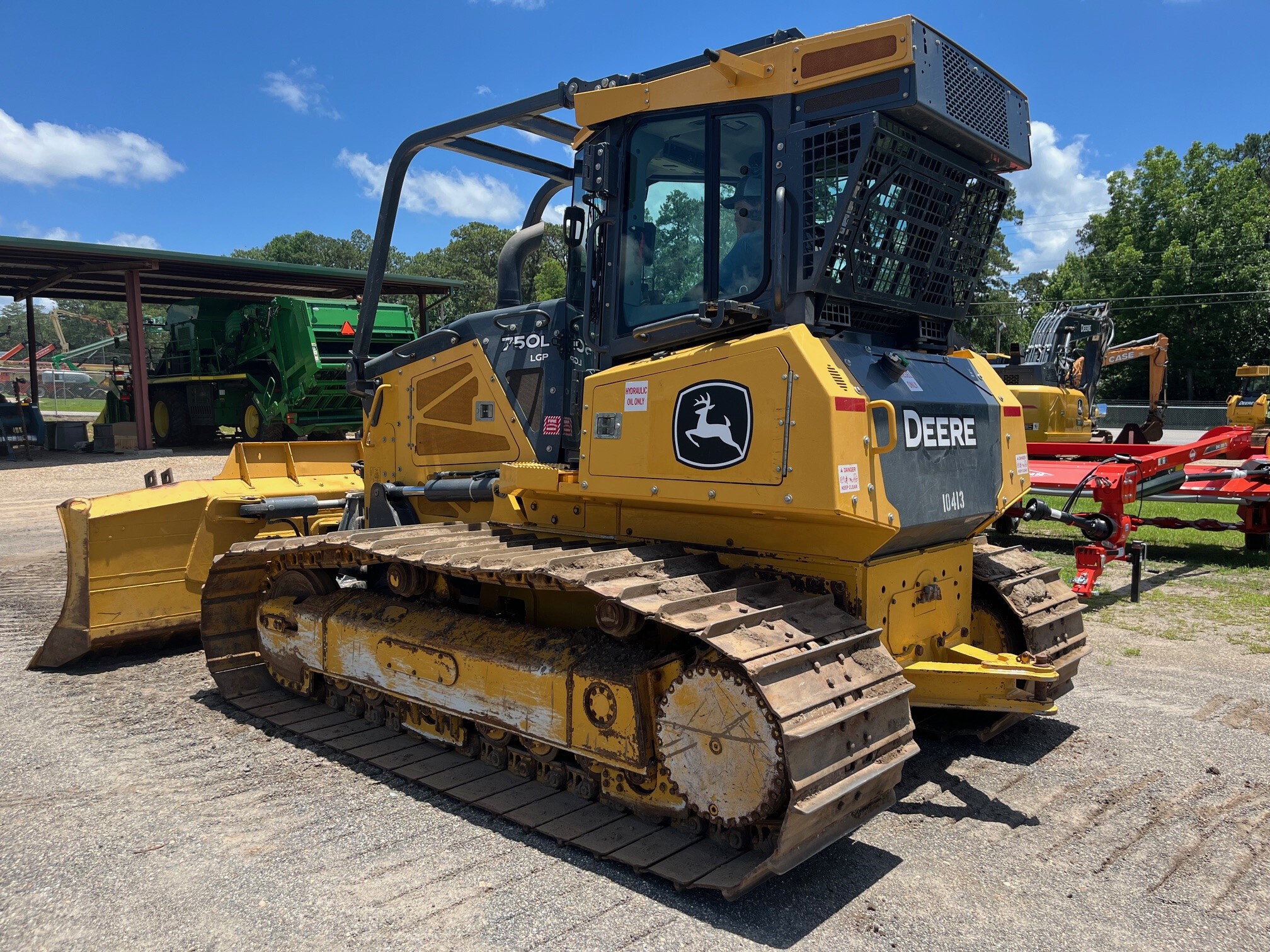 2022 John Deere 750L Image 4