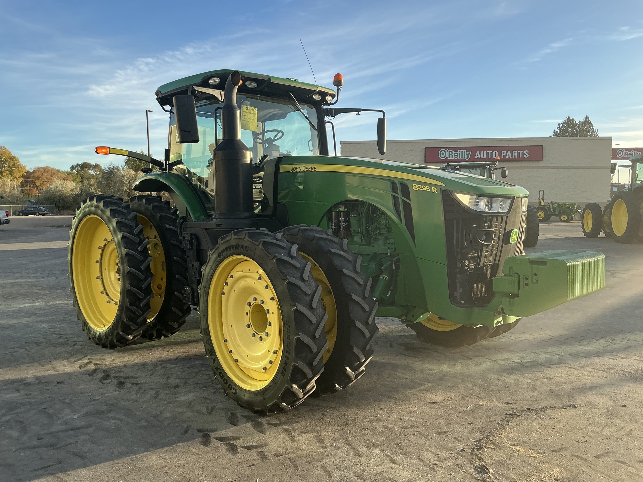 2018 John Deere 8295R Image 7