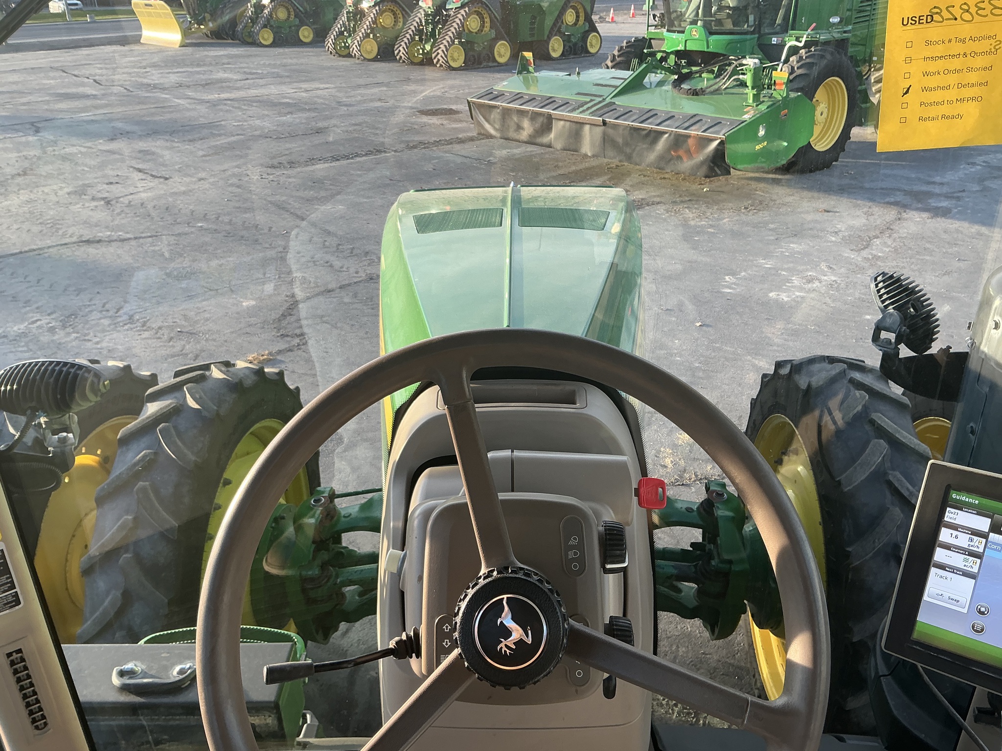 2018 John Deere 8295R Image 24