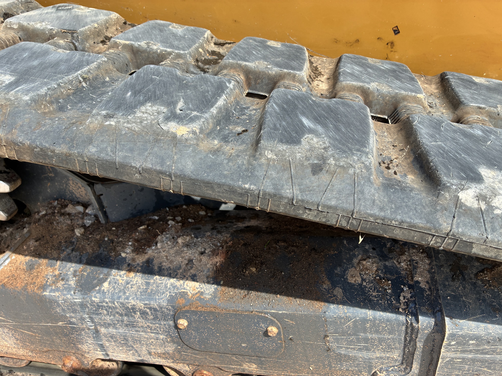 2019 John Deere 333G Image 11