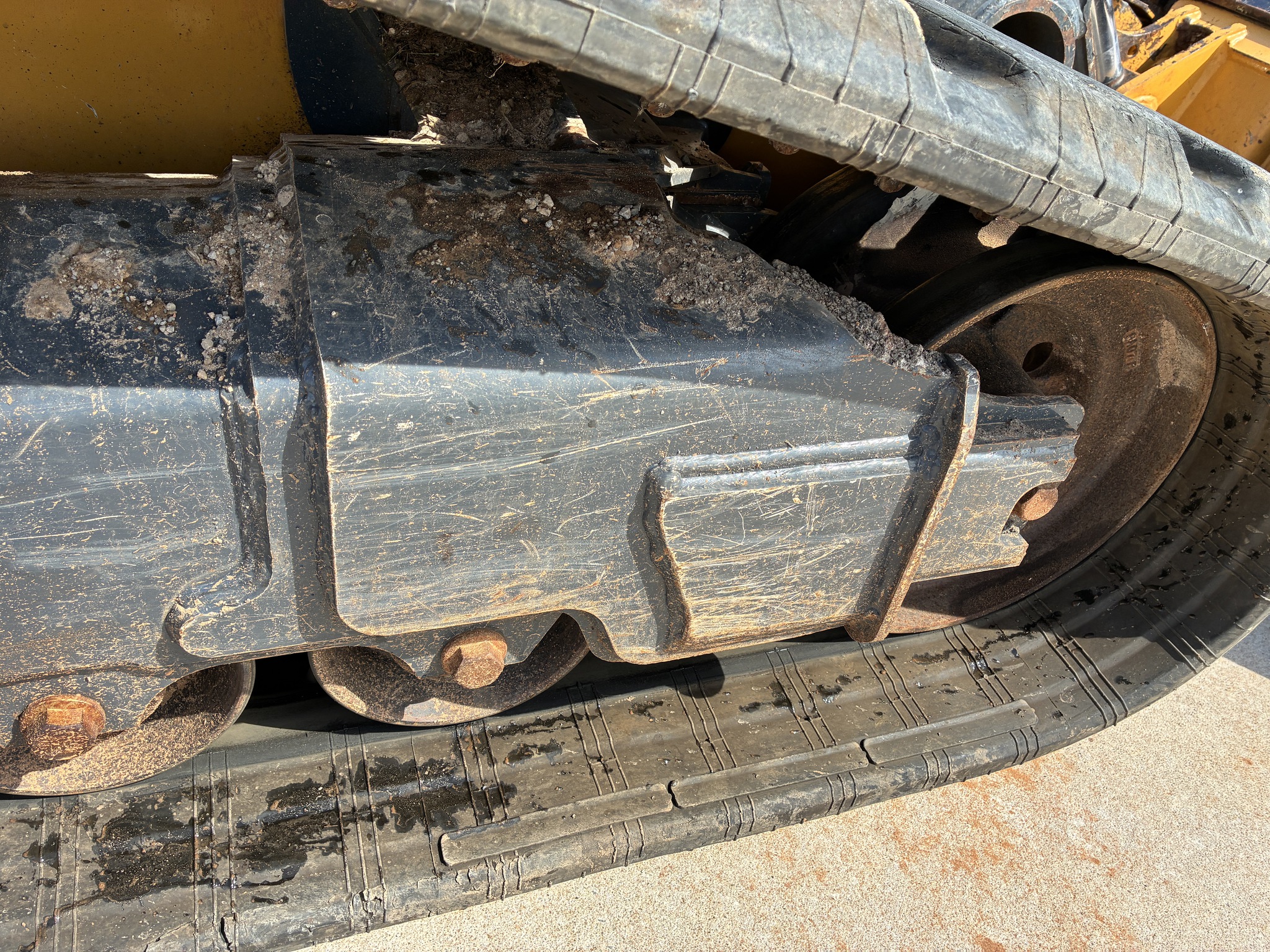 2019 John Deere 333G Image 13