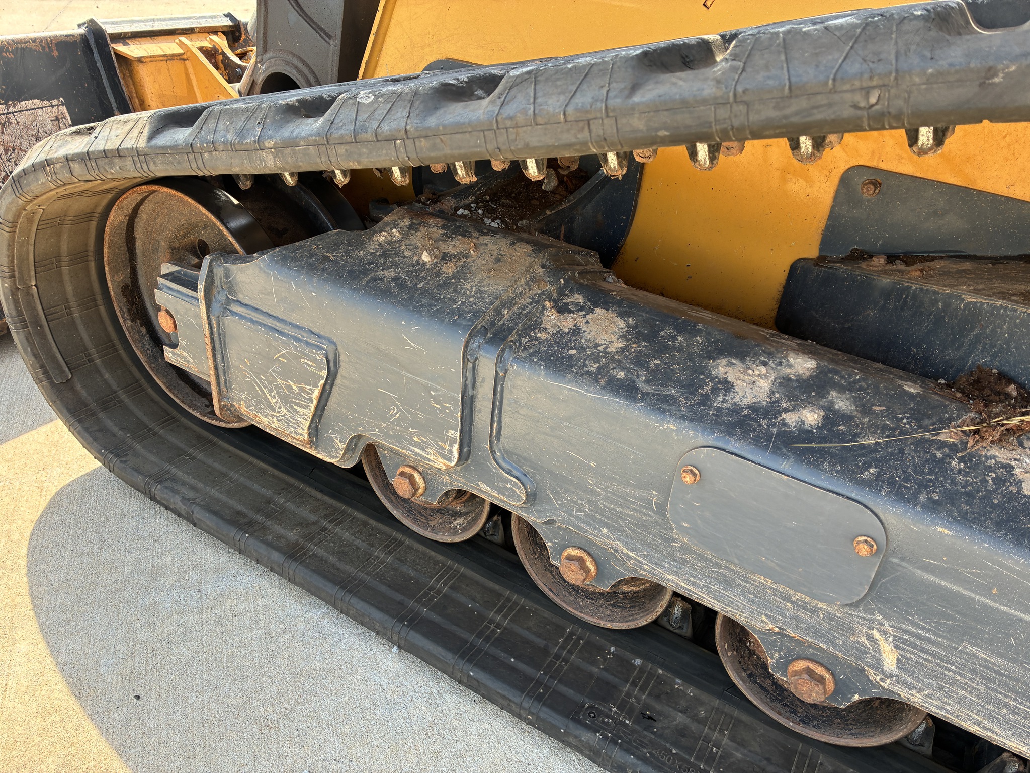2019 John Deere 333G Image 20