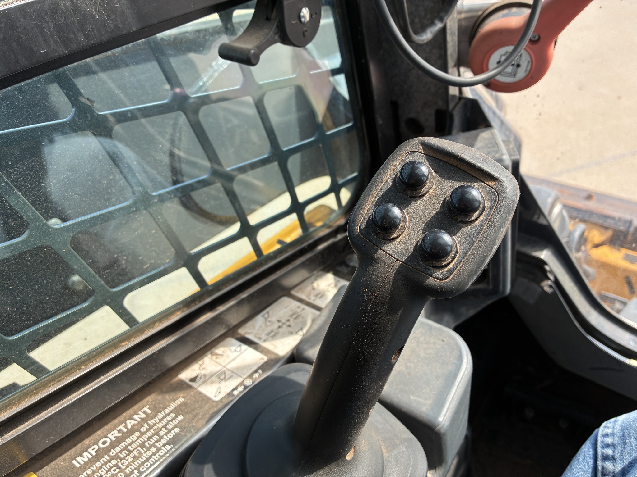 2019 John Deere 333G Image 30