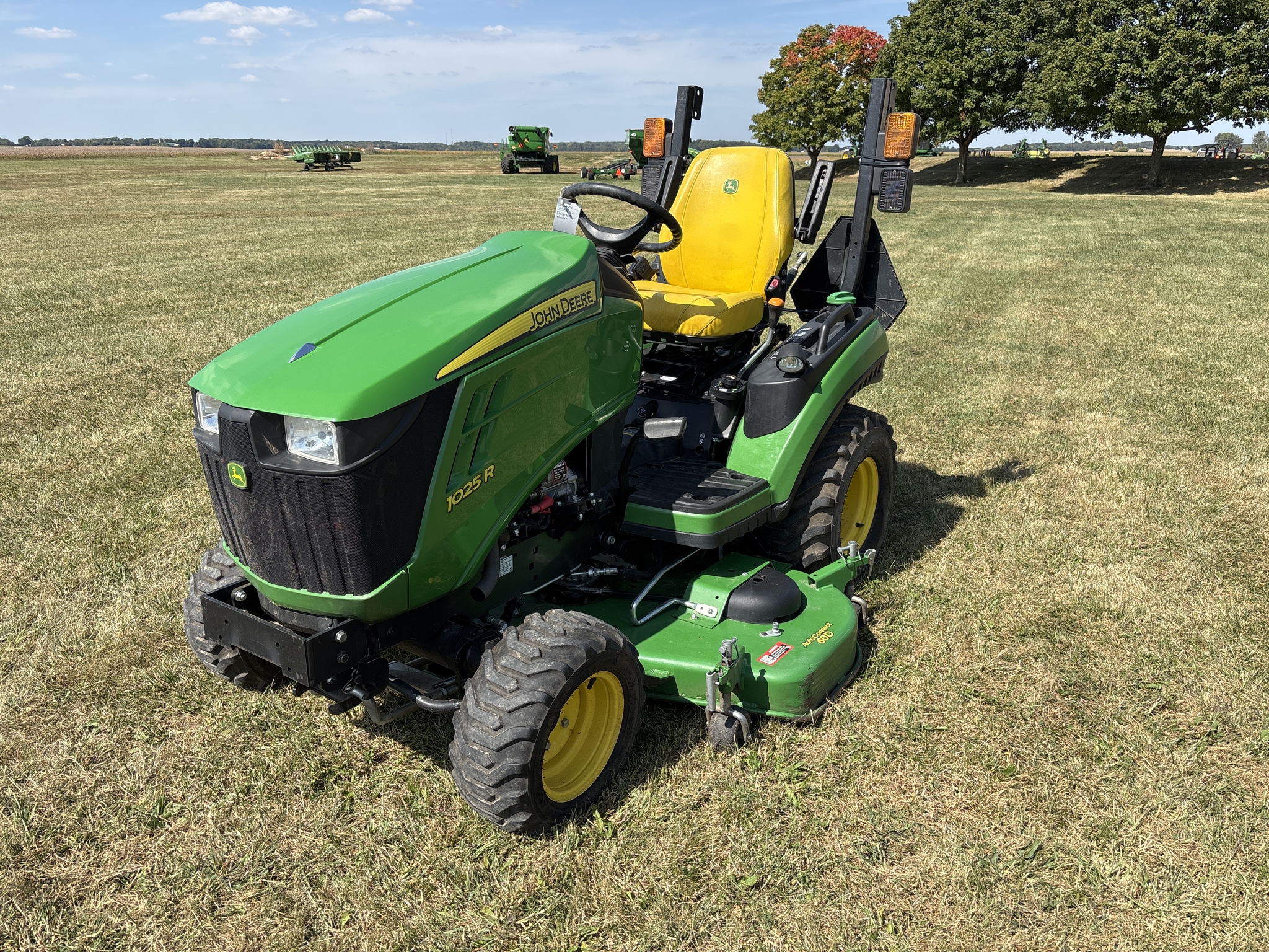 Used 2021 John Deere 1025R Compact Utility Tractors at Koenig Equipment in Urbana, OH - PhotoXL1