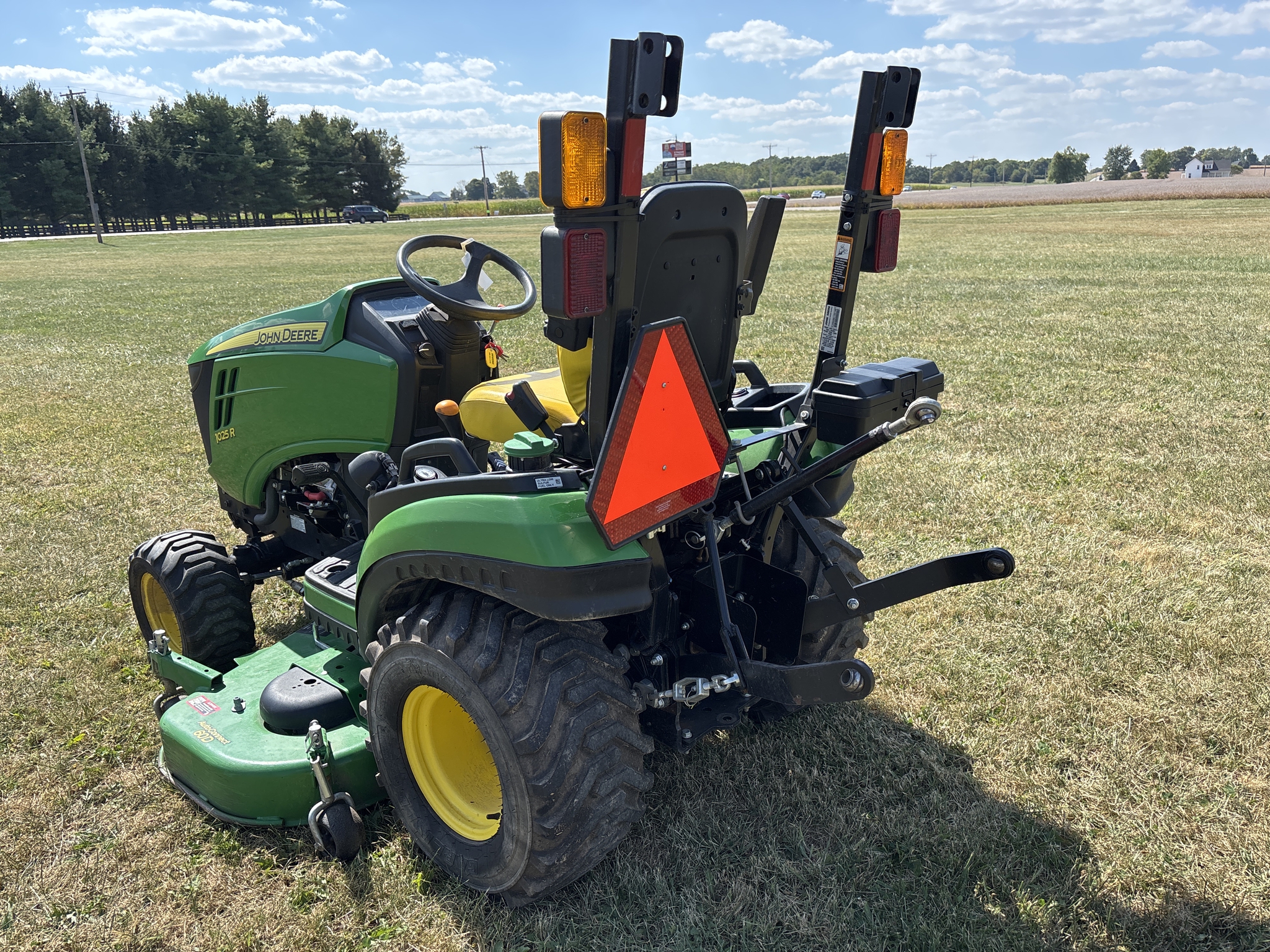 Used 2021 John Deere 1025R Compact Utility Tractors at Koenig Equipment in Urbana, OH - PhotoXL7