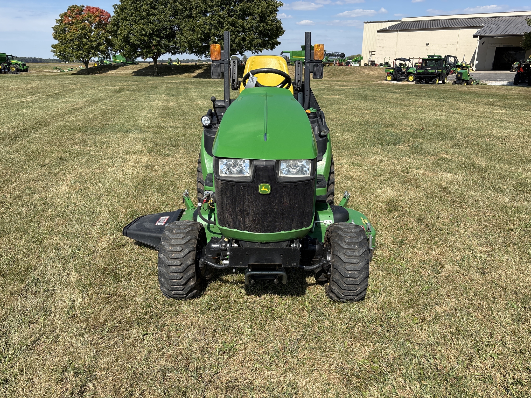 Used 2021 John Deere 1025R Compact Utility Tractors at Koenig Equipment in Urbana, OH - PhotoXL2