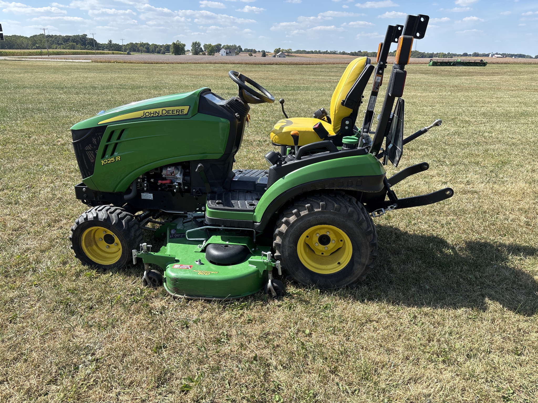 Used 2021 John Deere 1025R Compact Utility Tractors at Koenig Equipment in Urbana, OH - PhotoXL0