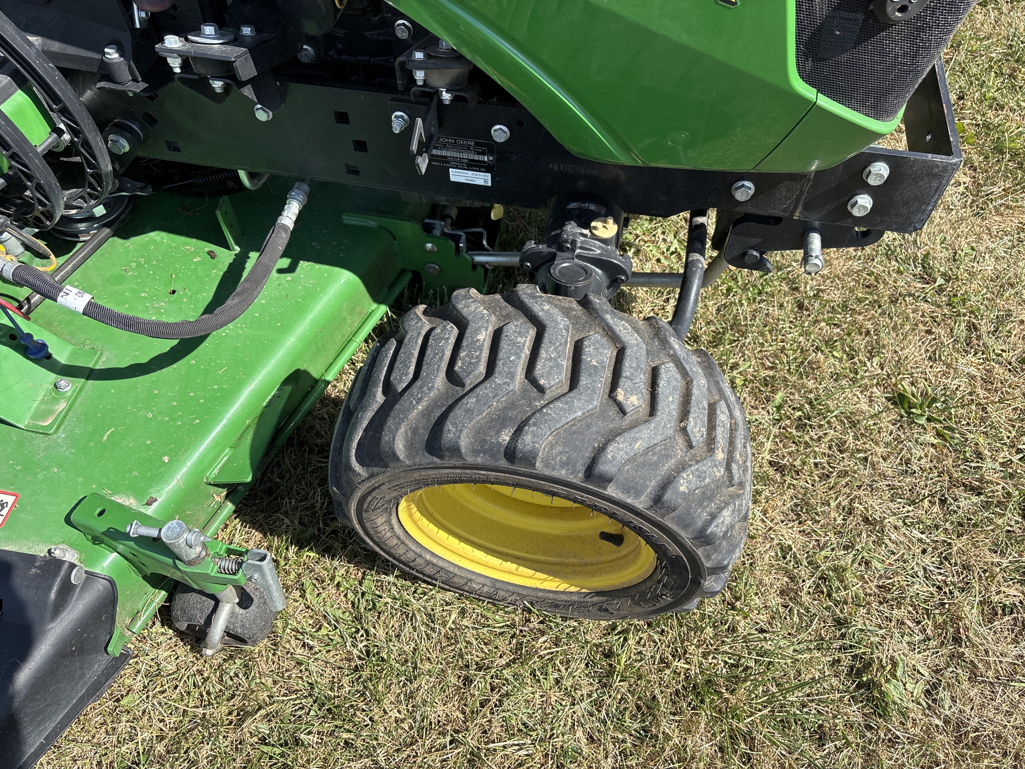 Used 2021 John Deere 1025R Compact Utility Tractors at Koenig Equipment in Urbana, OH - PhotoXL9