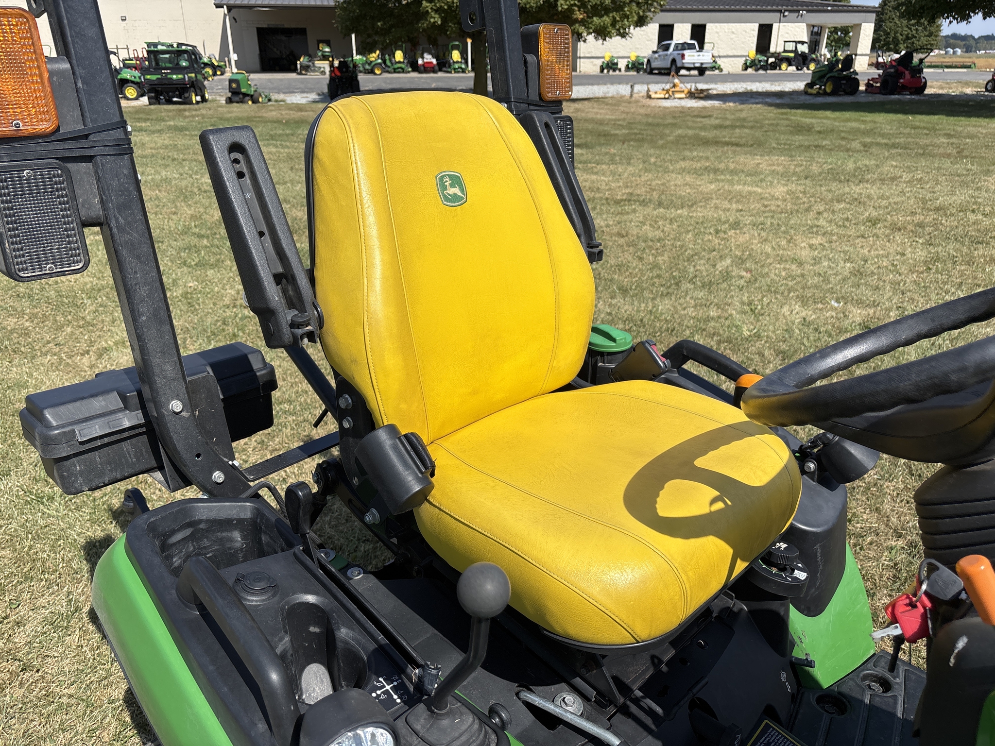 Used 2021 John Deere 1025R Compact Utility Tractors at Koenig Equipment in Urbana, OH - PhotoXL17