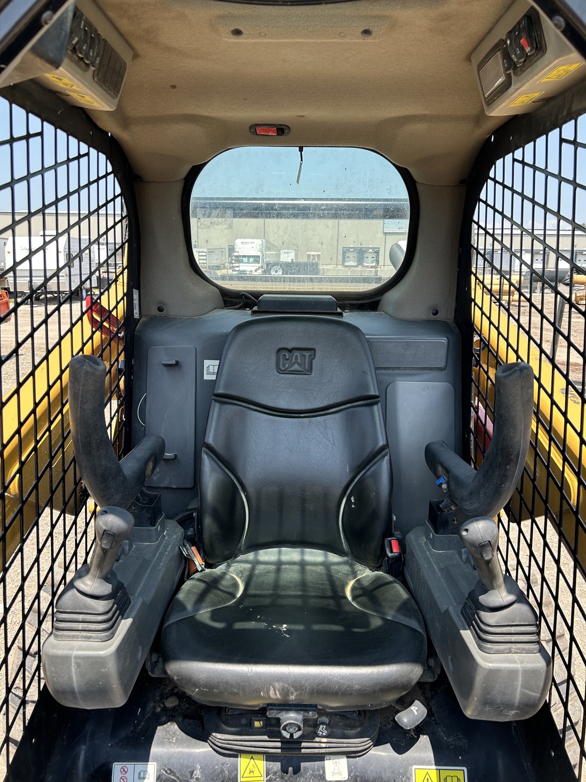2019 Caterpillar 242D Image 10