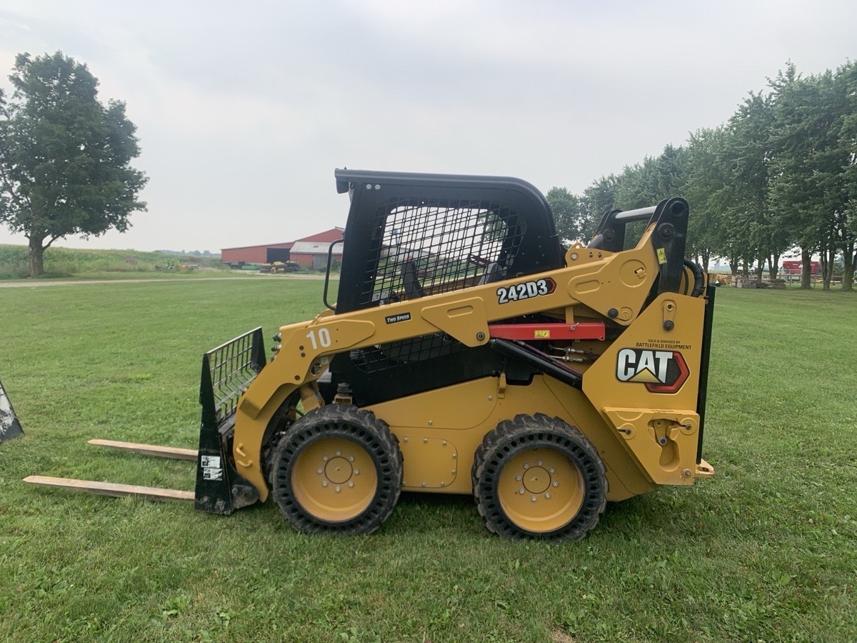 2019 Caterpillar 242D Image 2
