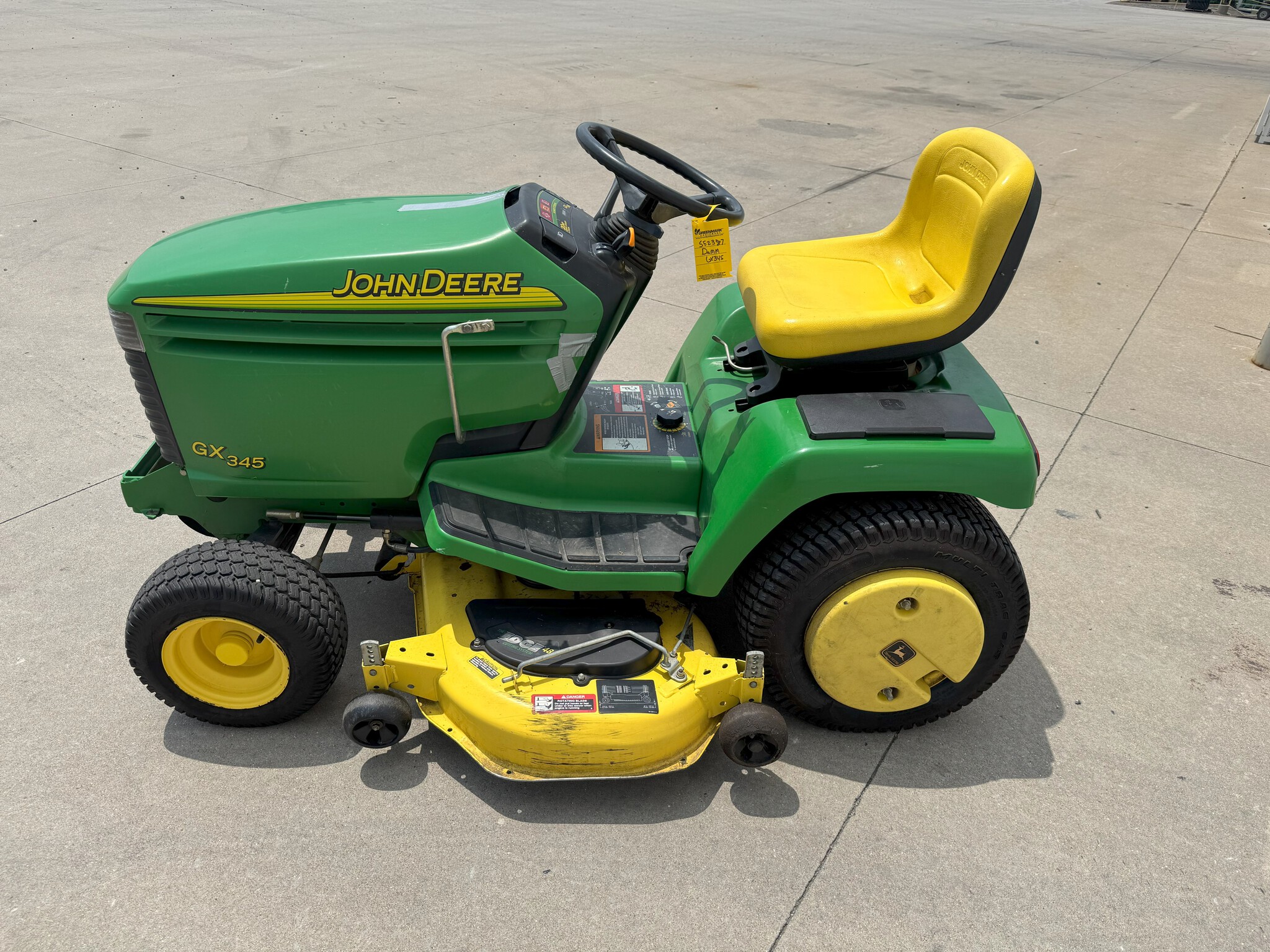 2003 John Deere GX345 Image 10