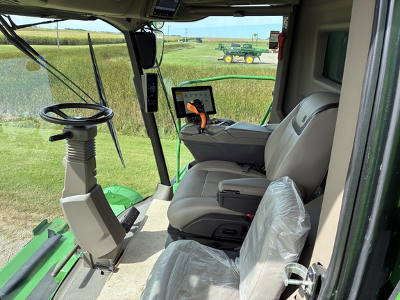 2024 John Deere X9 1100 - Photo36