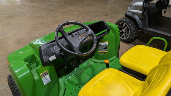 2024 John Deere TX 4X2