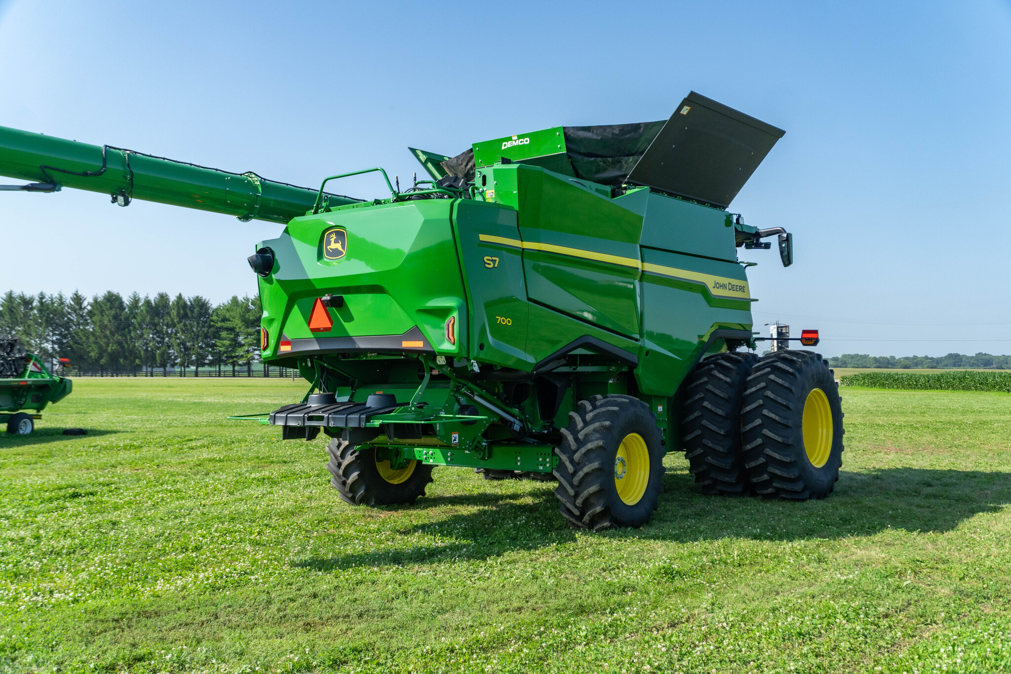 Used 2025 John Deere S7 700 Combines at Koenig Equipment in Urbana, OH - PhotoXL4