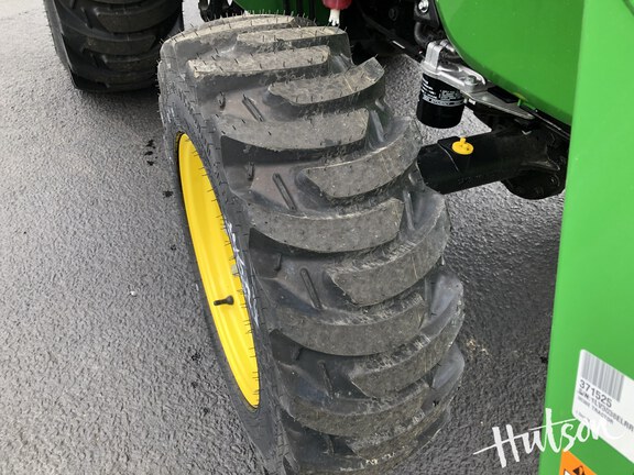 Photo of 2024 John Deere 3038E
