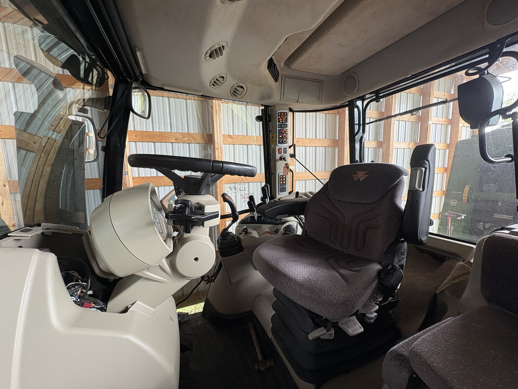 2018 Massey Ferguson 7719 Classic Image 23