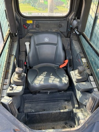 2021 John Deere 331G Photo 5