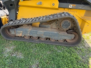 2021 John Deere 331G Photo 11