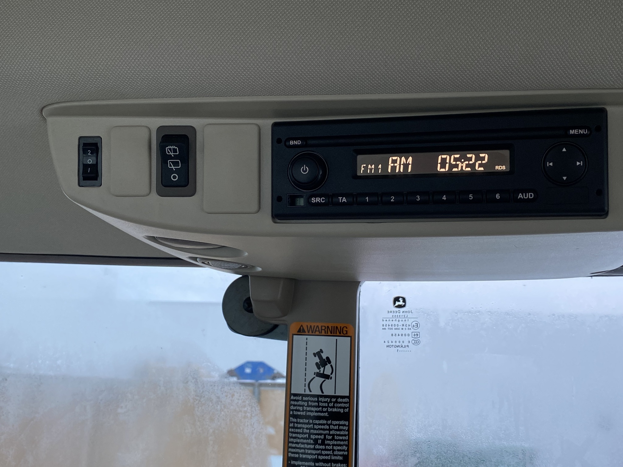 2021 John Deere 6120M Image 9