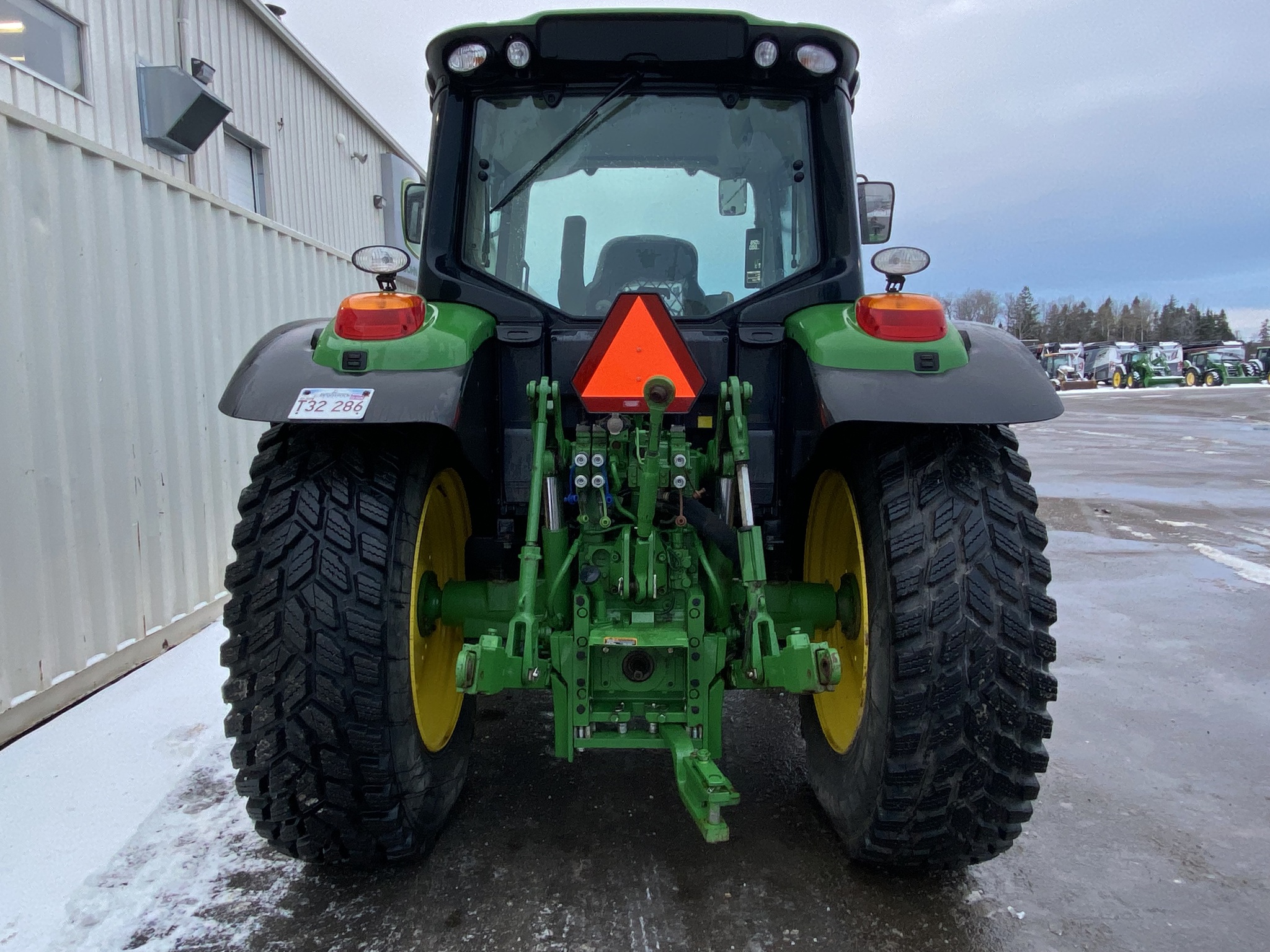 2021 John Deere 6120M Image 2