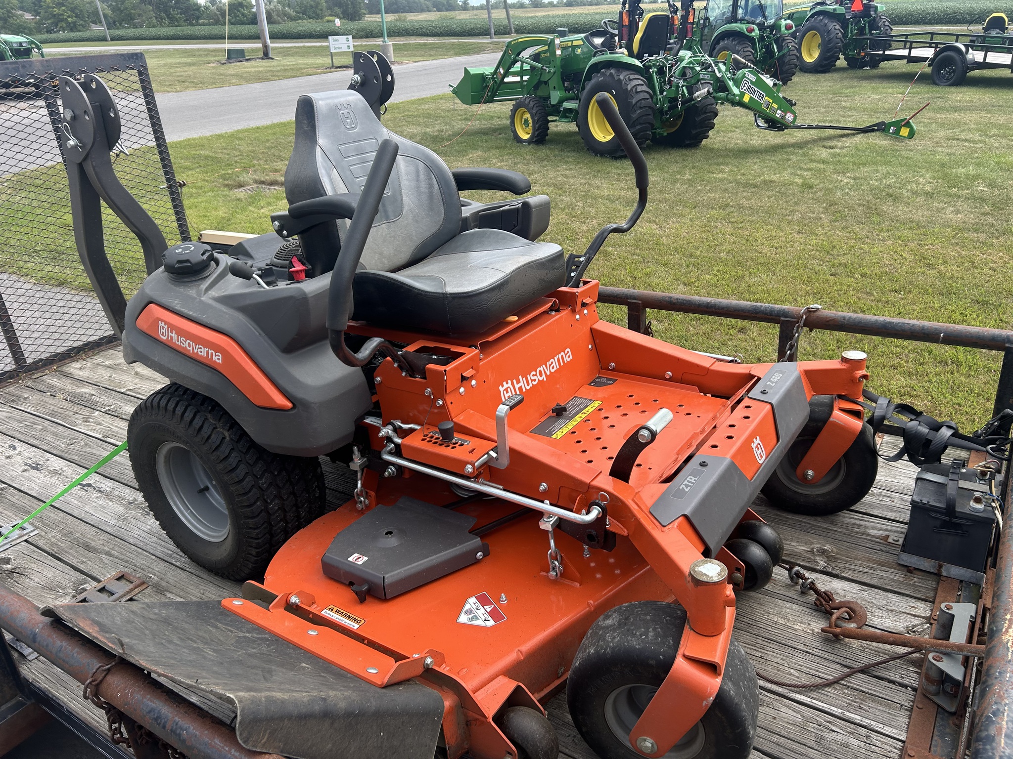 2023 Husqvarna ZTR460 Image 1