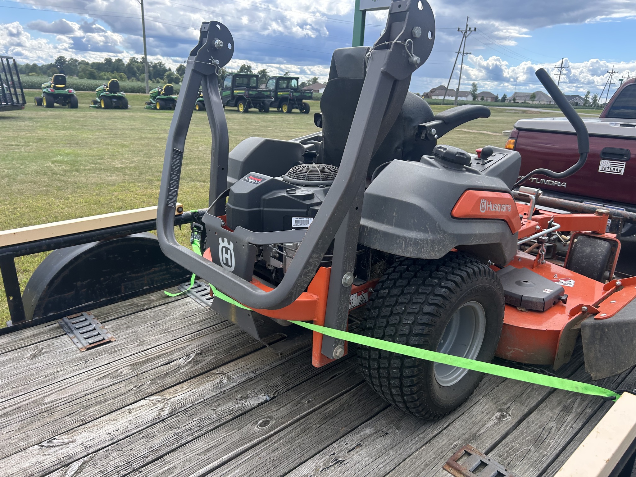 2023 Husqvarna ZTR460 Image 3