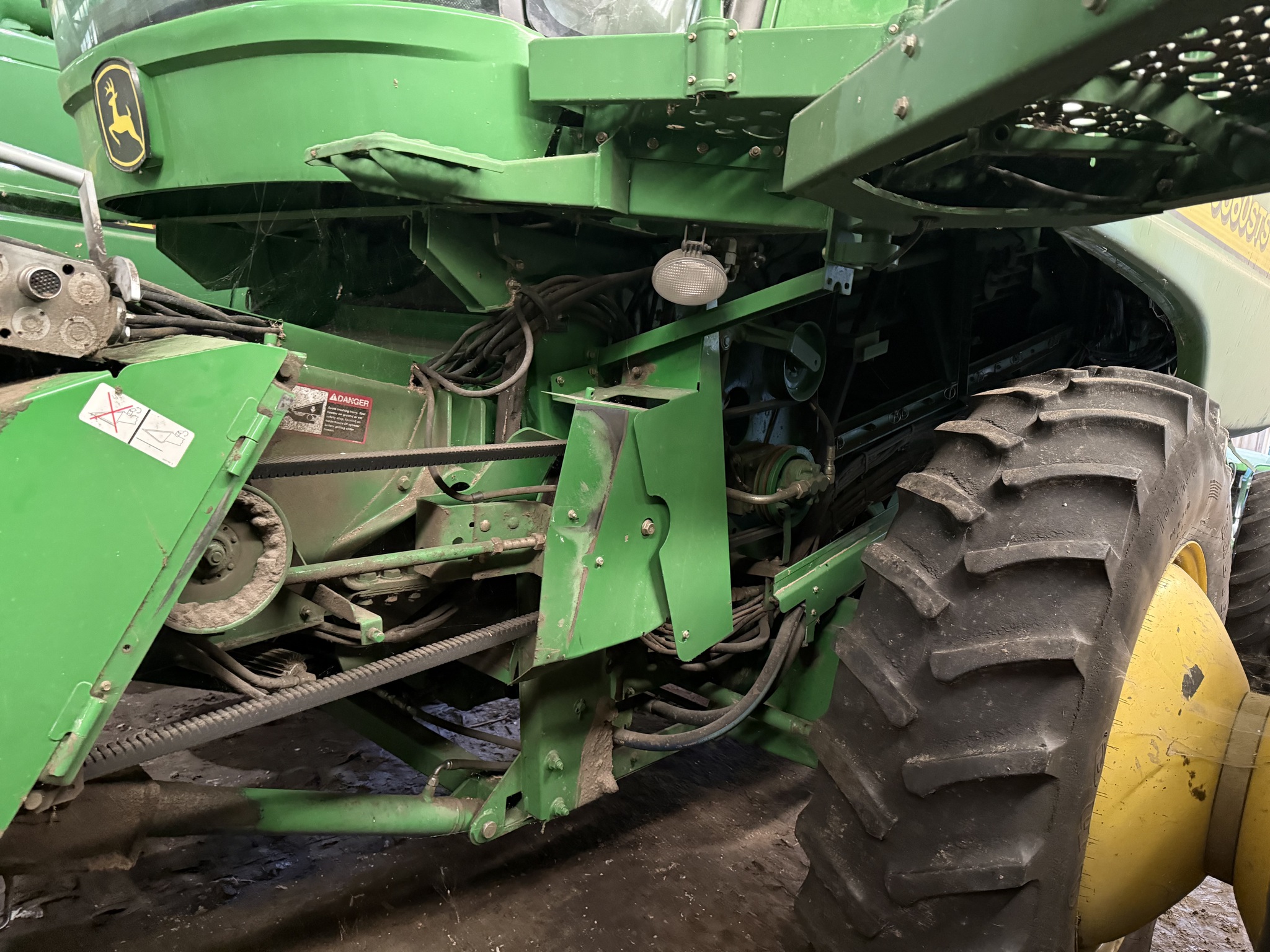 2007 John Deere 9560 STS Image 7