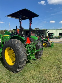 2022 John Deere 5075E