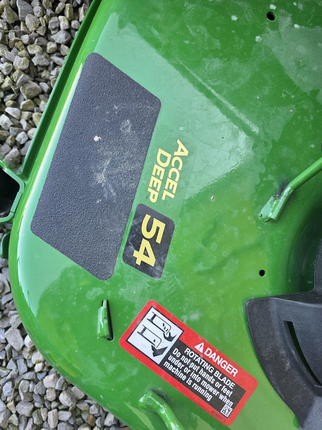 2025 John Deere Z515E Image 6